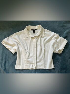 Forever 21 White Short Sleeve Button-Up Top
